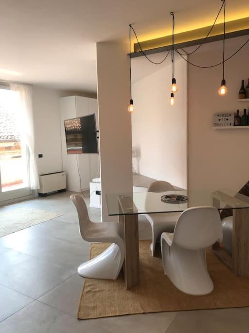 Loft Teatro Politeama - Intero Appartamento In Centro Storico Con Vista Cremona Exteriör bild